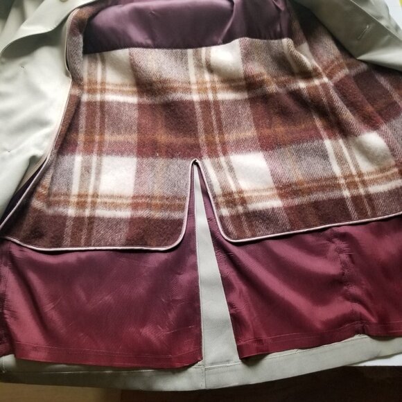 Vintage Trench Coat Men’s Size 40 Beige Removeable Liner Car Coat Fall Spring - Picture 5 of 14